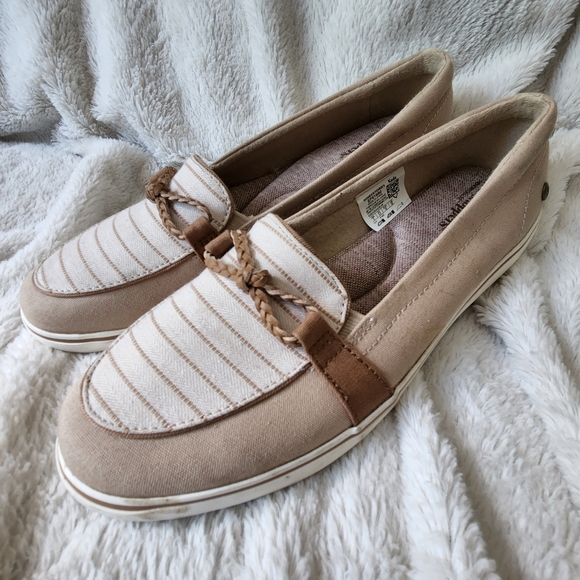 Grasshopper Stone Women's Loafers
